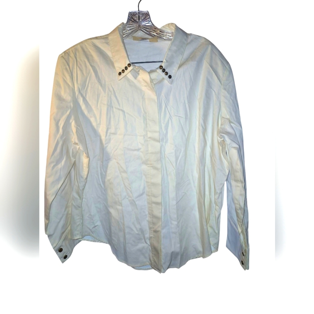 New Frontier White Button-Up Shirt with Studded Collar
